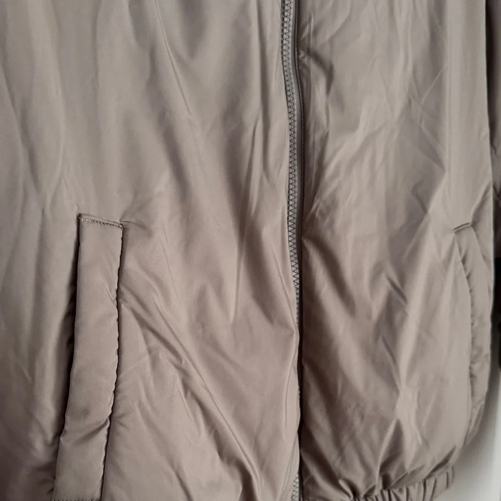 Aritzia Chelsea Taupe Jacket puffer - Picture 3 of 8
